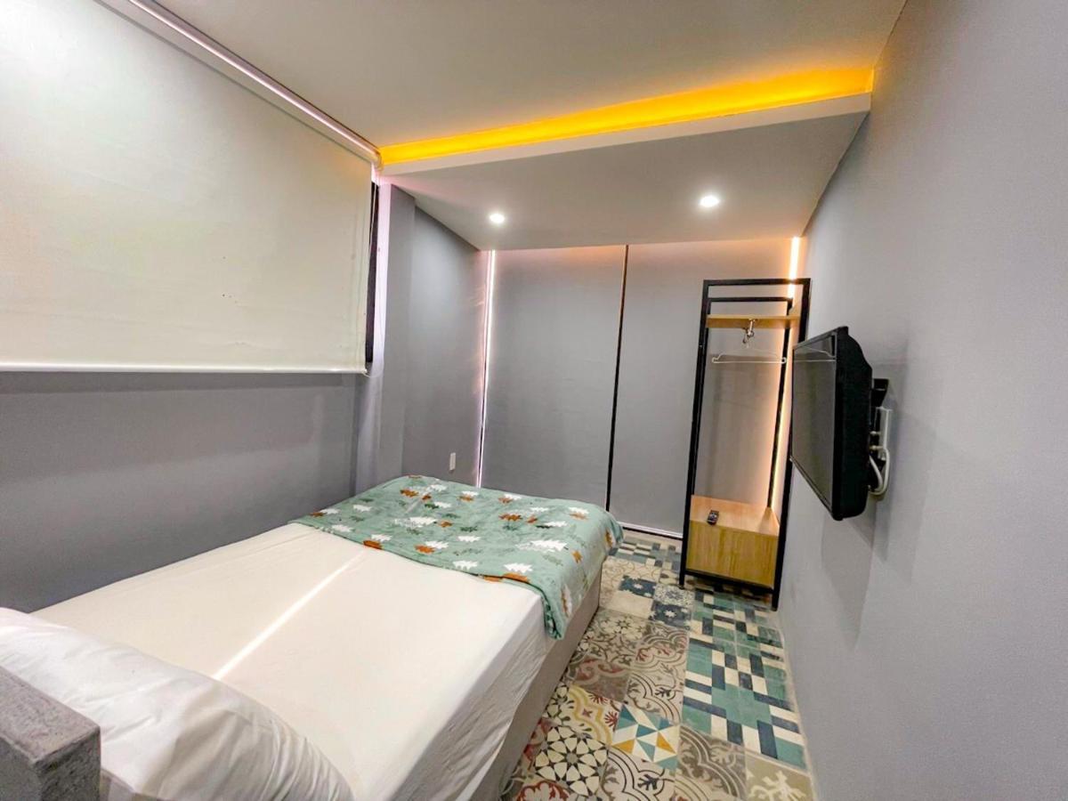 Vnd Hotel Хошимин Екстериор снимка